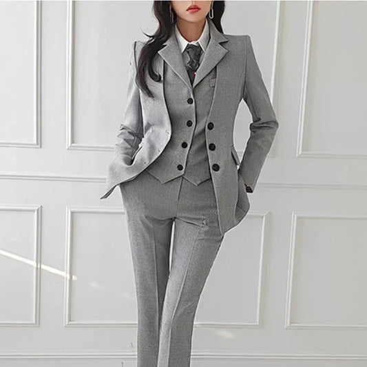Classic Vintage Trousers with a Flattering Fit