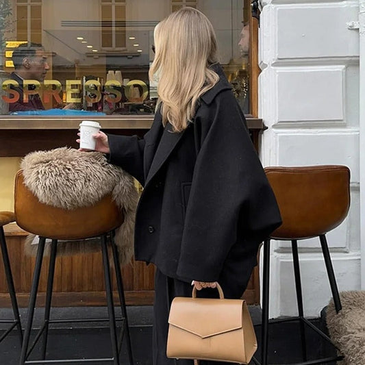 Elegantly Styled Jacket for Everyday Wear