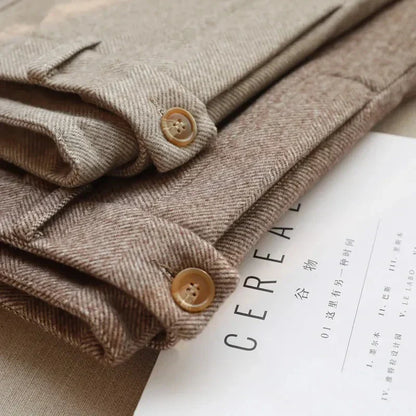 Elegantly Styled Trousers for Everyday Wear