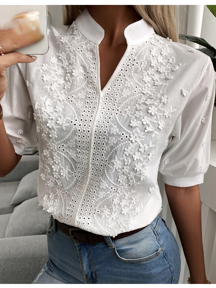 Classic Vintage Blouse with a Flattering Fit