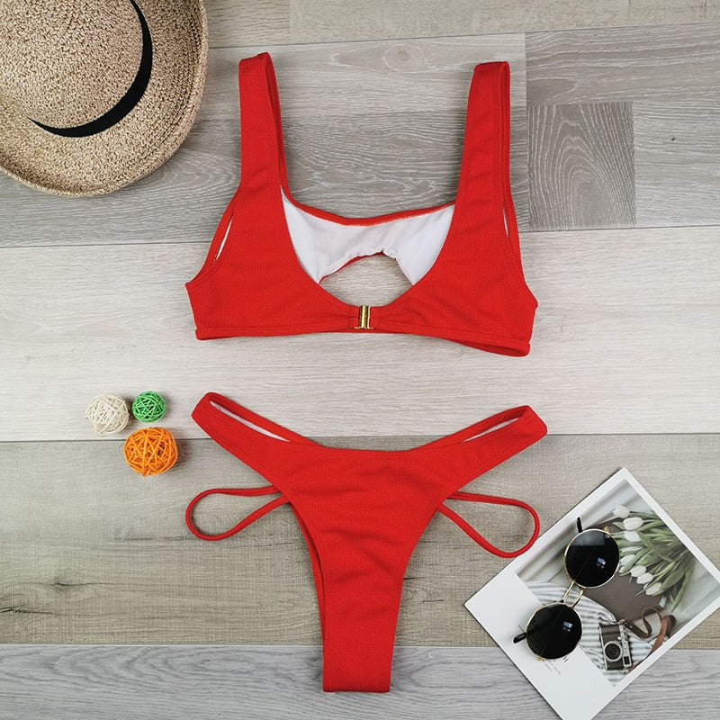 Effortlessly Elegant Garment with a Timeless Design