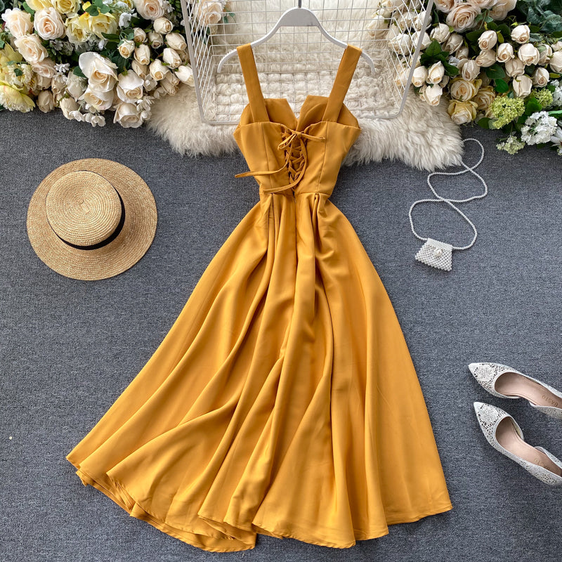 Effortlessly Elegant Dress with a Timeless Design