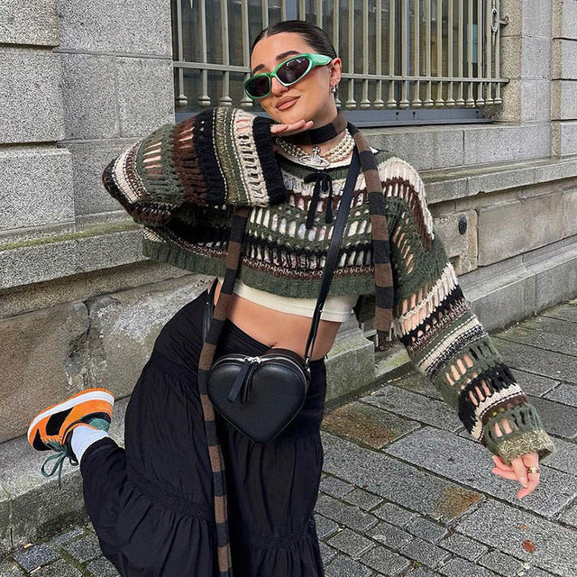 Well Tailored Sweater with a Graceful Silhouette