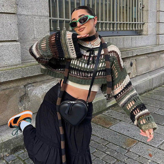 Well Tailored Sweater with a Graceful Silhouette