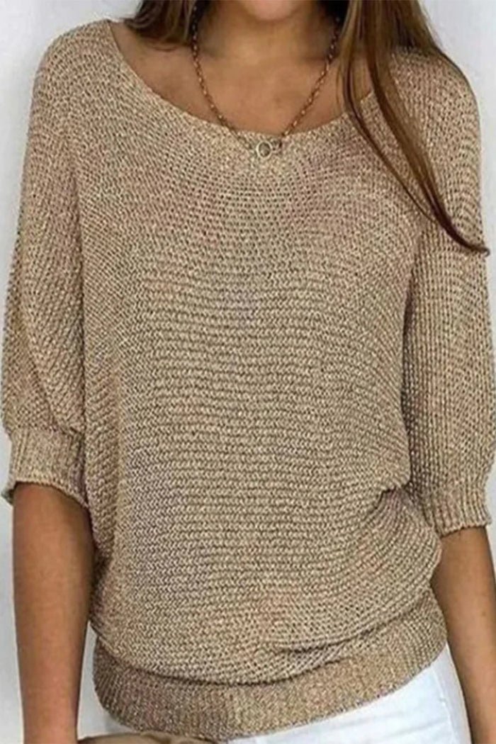 Effortlessly Elegant Top with a Timeless Design