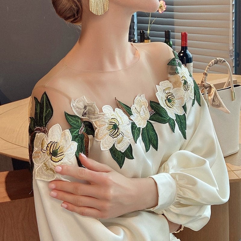 Beautifully Crafted Blouse in a Classic Style