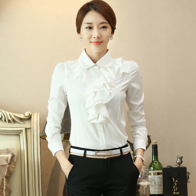 Sophisticated Blouse with a Clean Classic Look