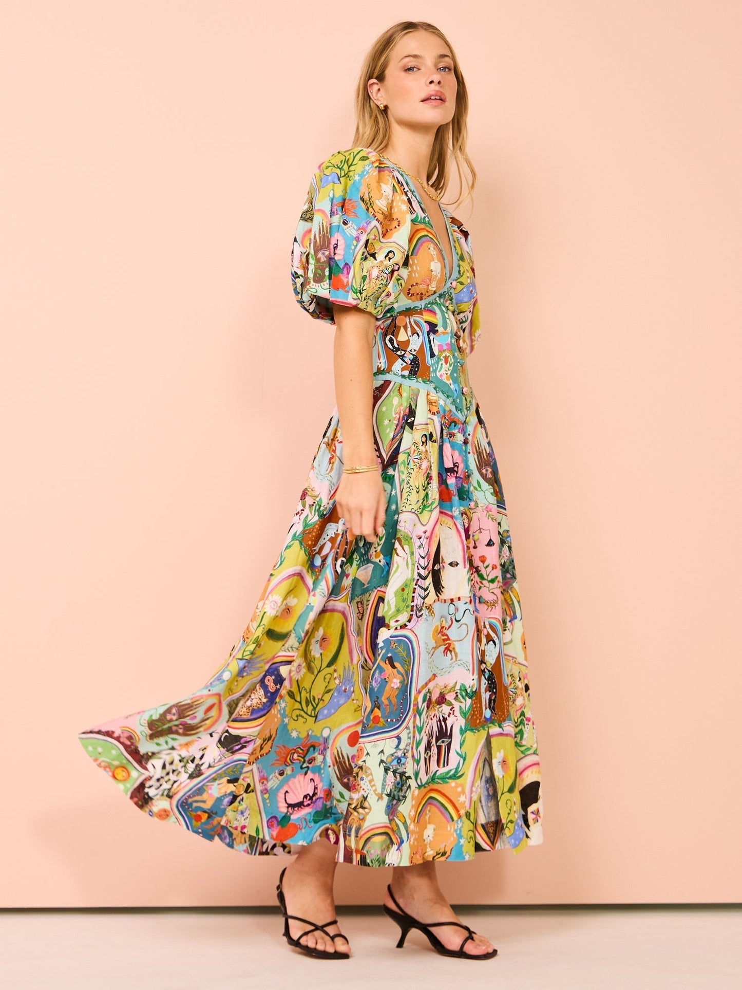 Sophisticated Dress with a Clean Classic Look