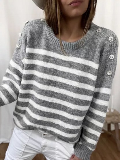 Effortlessly Elegant Sweater with a Timeless Design