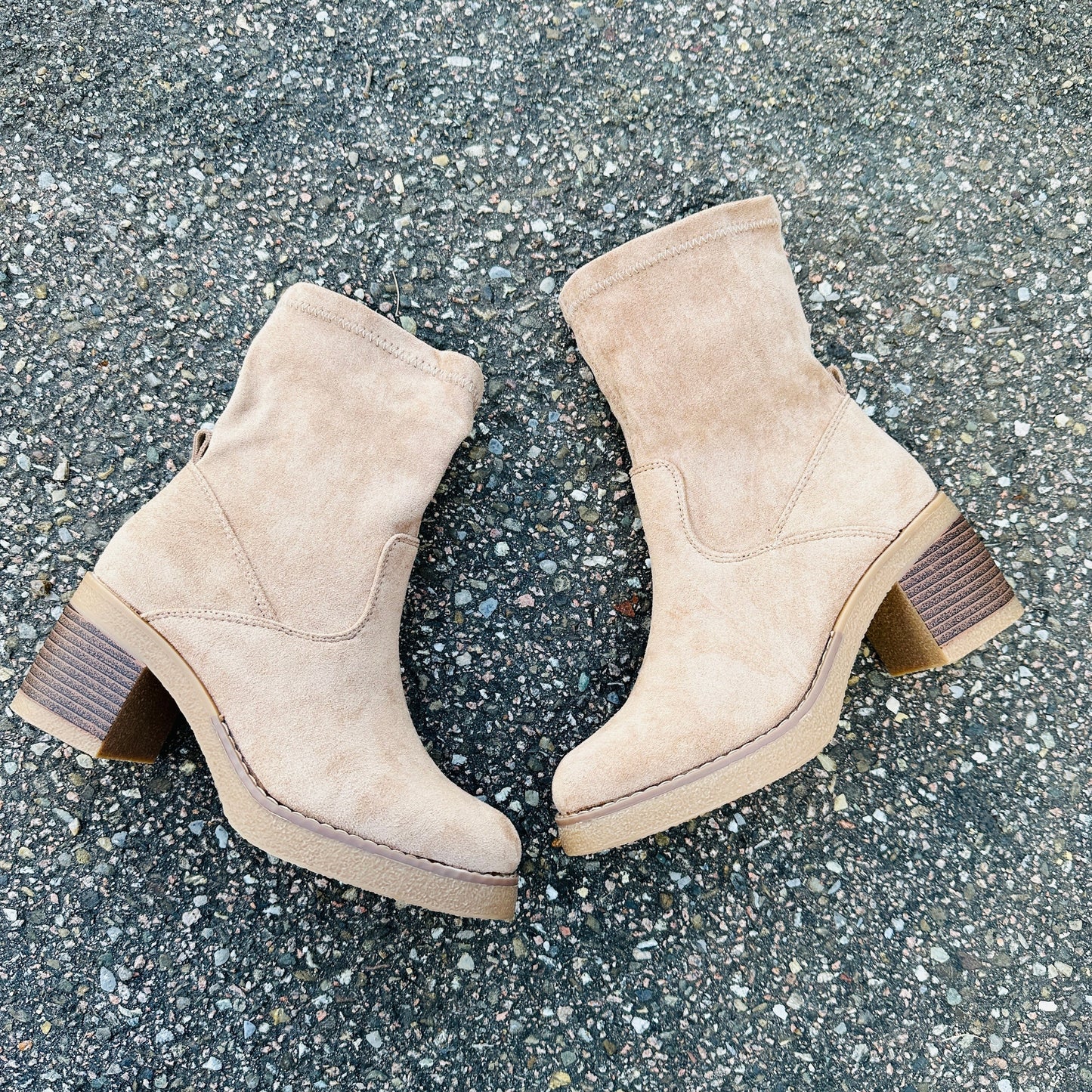 Graceful Orthopedic Boots for Modern Look