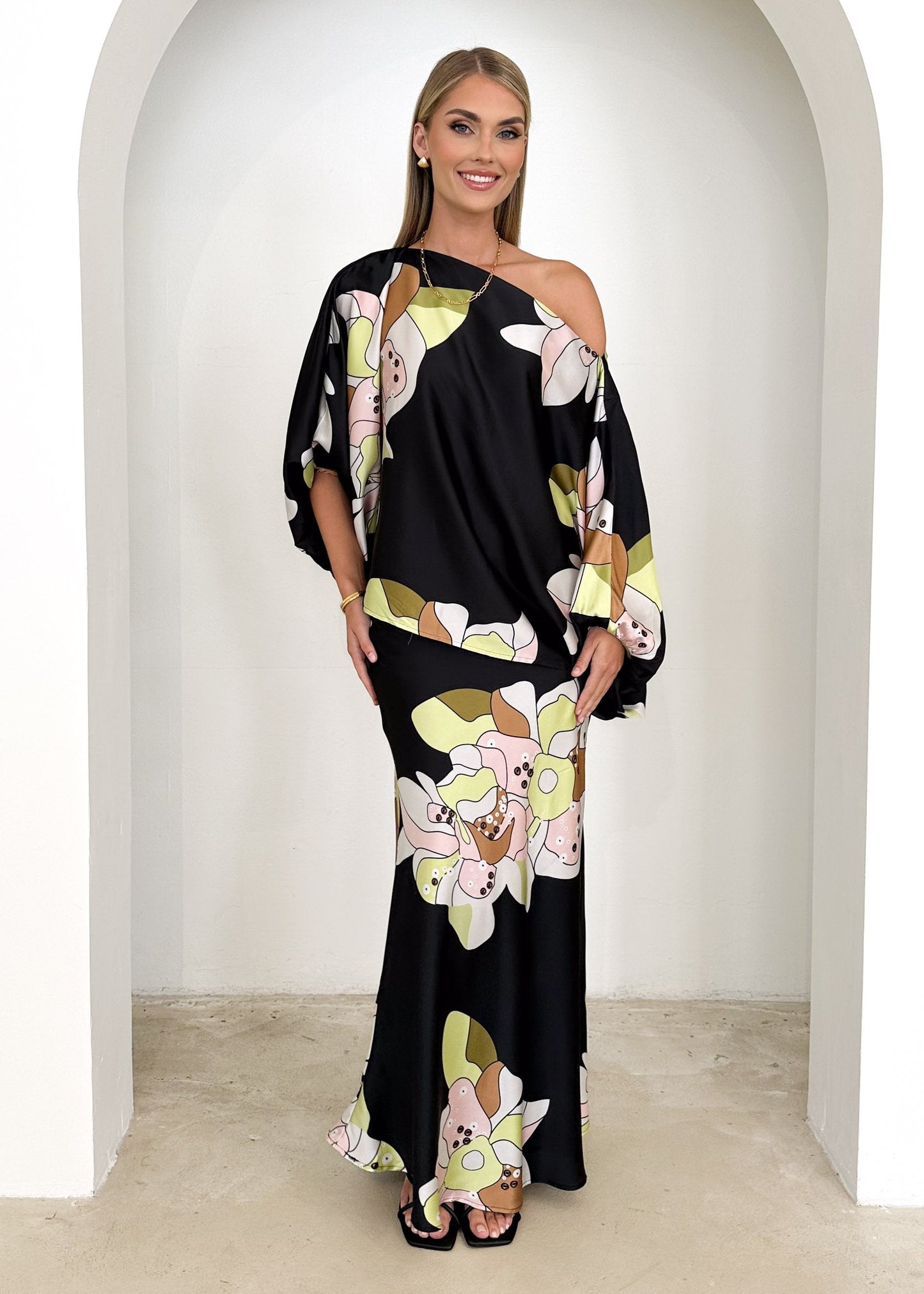 A Vintage Style Top with Delicate Timeless Details