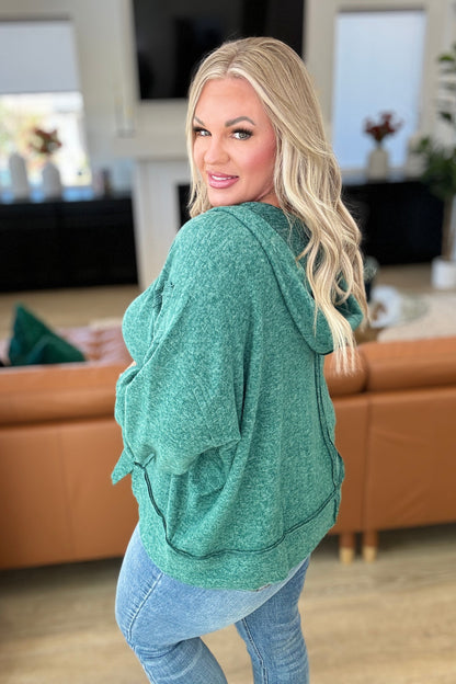 Well Tailored Sweater with a Graceful Silhouette