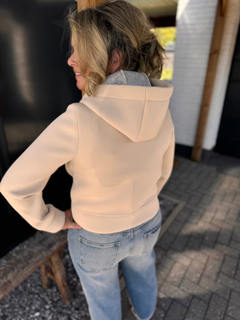 Polished Jacket with an Effortless Classic Look