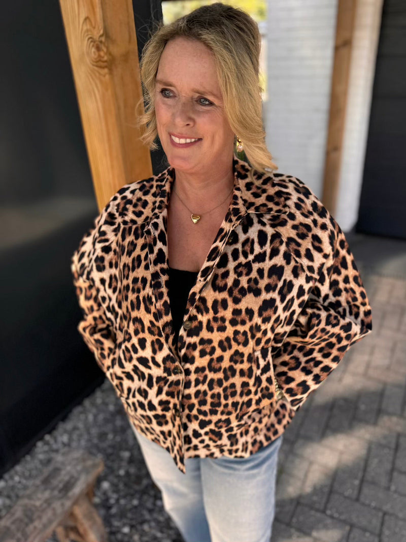 Classic Vintage Jacket with a Flattering Fit