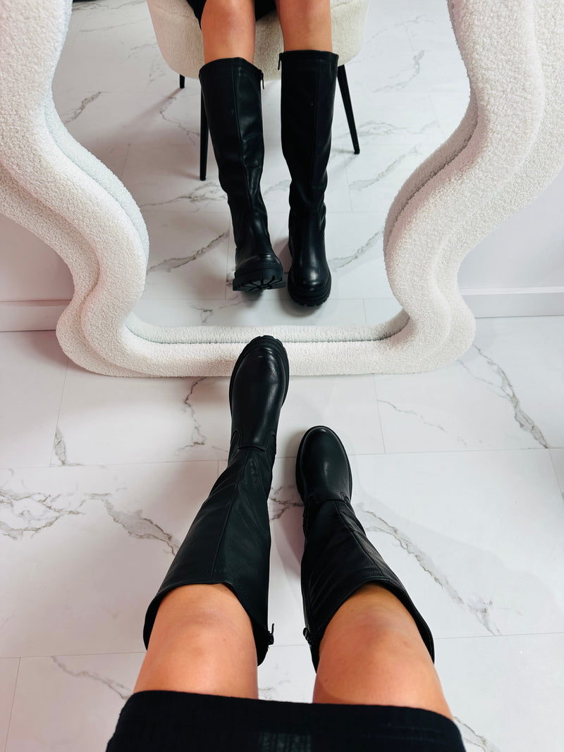 Graceful Orthopedic Boots for Modern Look