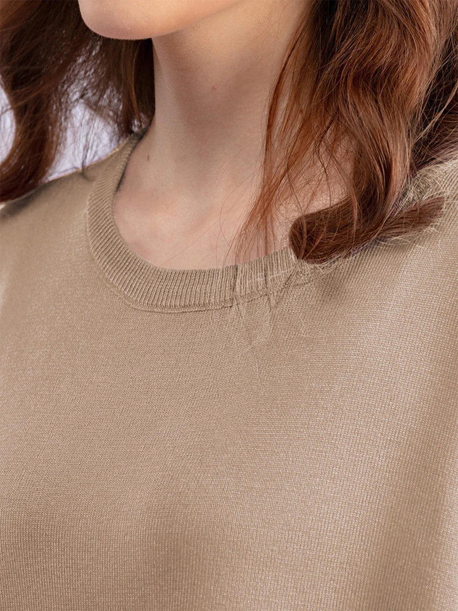 Gracefully Styled Garment for Any Occasion