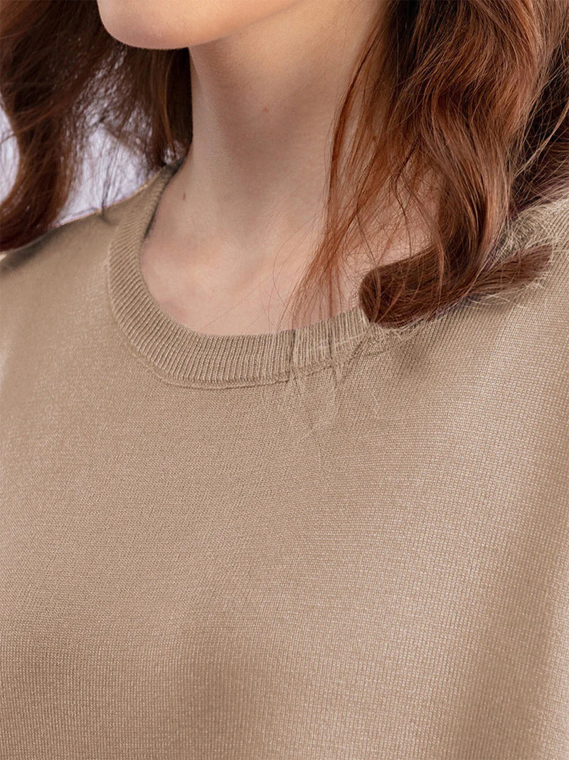 Gracefully Styled Garment for Any Occasion