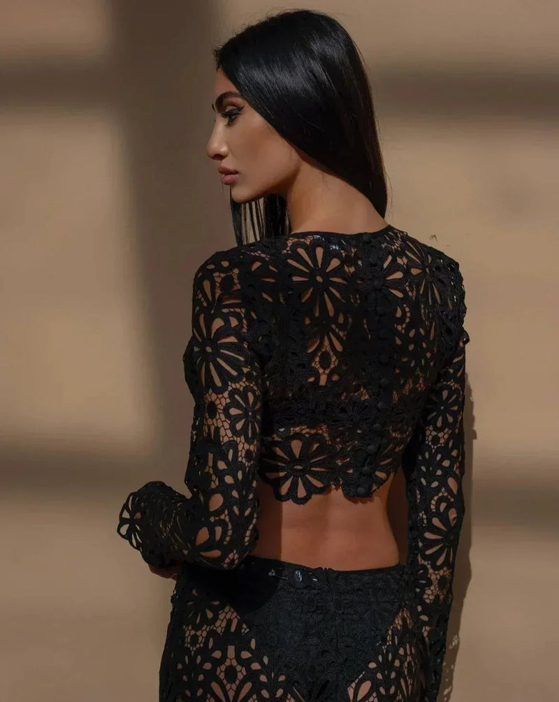 Gracefully Styled Garment for Any Occasion