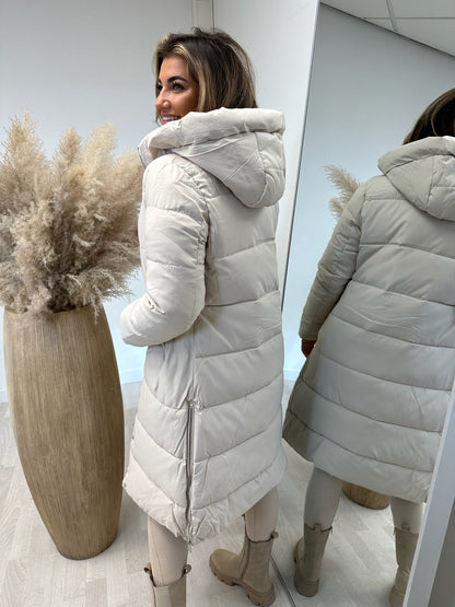 Beautifully Finished Jacket in a Timeless Design