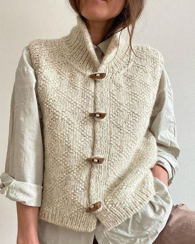 Effortlessly Elegant Cardigan with a Timeless Design