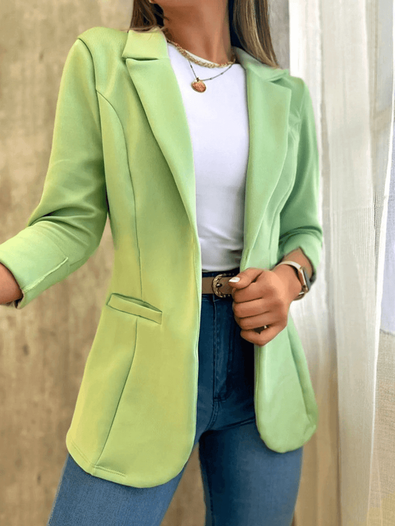 Effortlessly Elegant Jacket with a Timeless Design
