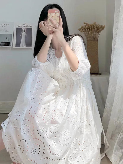 Classic Vintage Dress with a Flattering Fit
