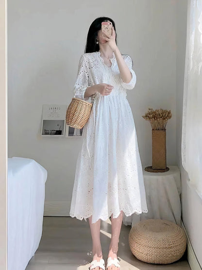 Classic Vintage Dress with a Flattering Fit