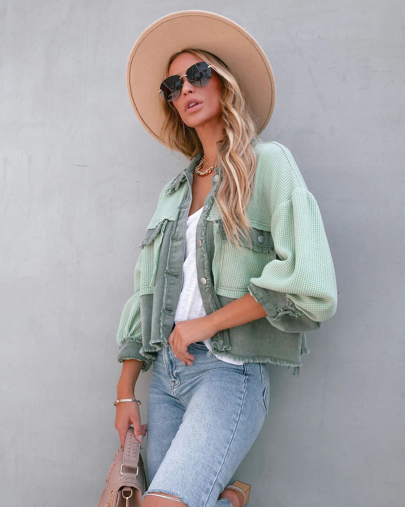 Well Tailored Jacket with a Graceful Silhouette