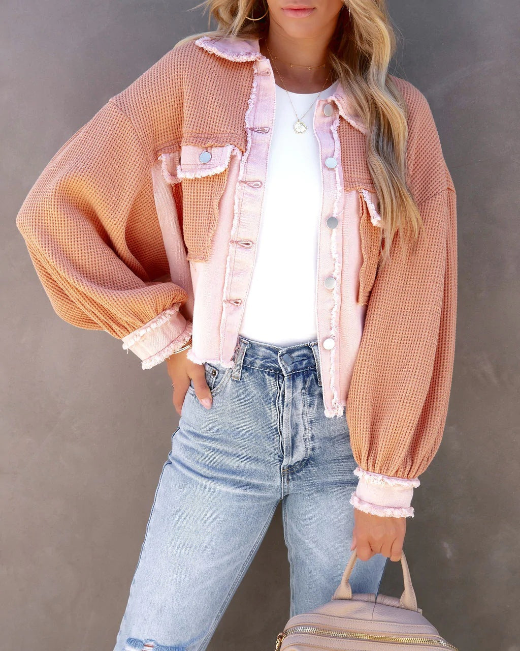 Well Tailored Jacket with a Graceful Silhouette