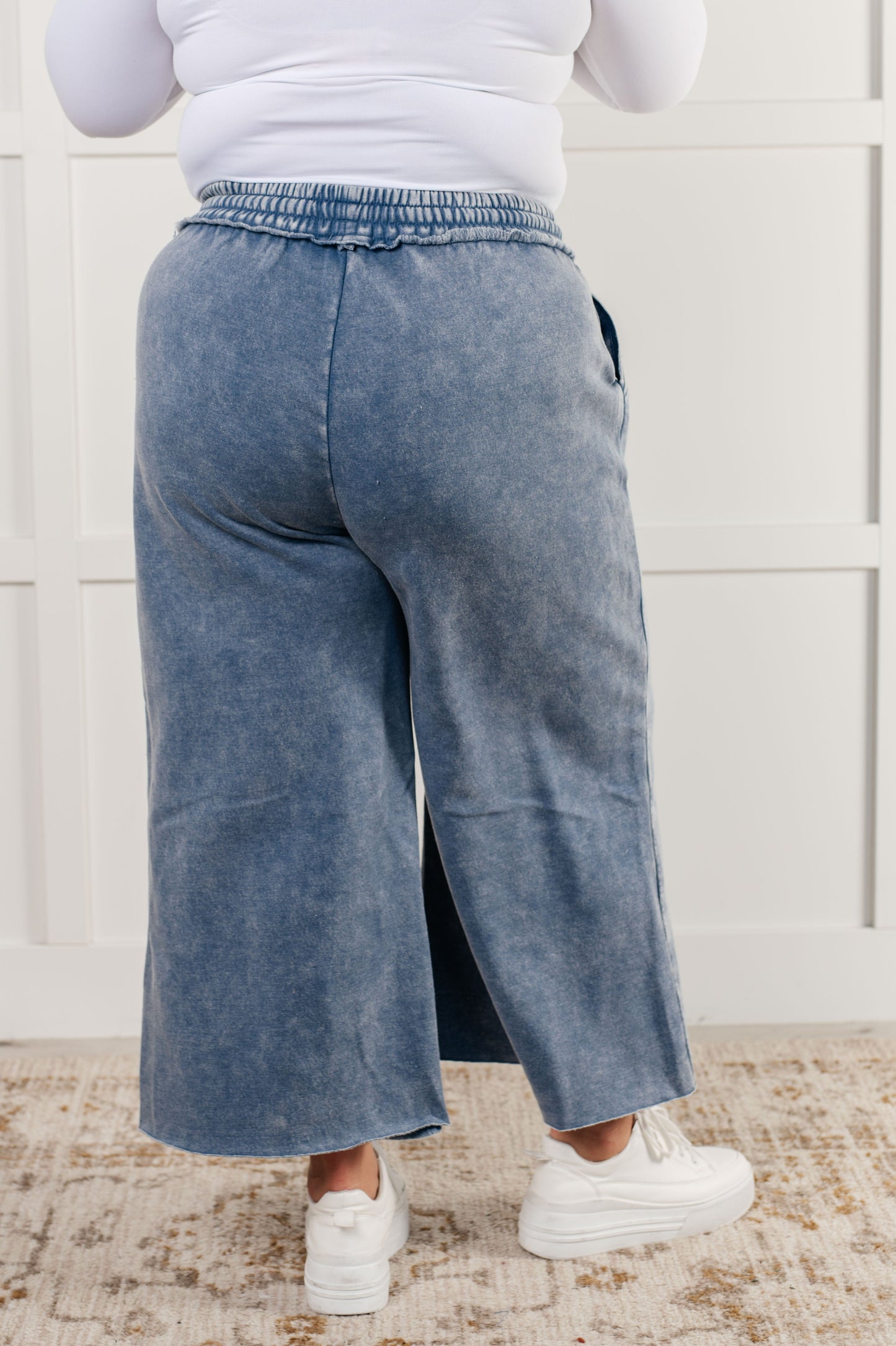 Classic Vintage Trousers with a Flattering Fit