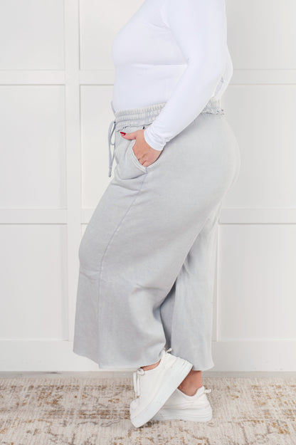 Polished Trousers with an Effortless Classic Look