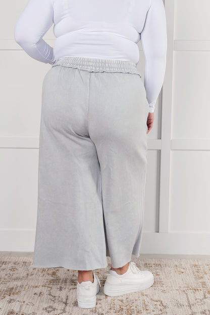 Polished Trousers with an Effortless Classic Look