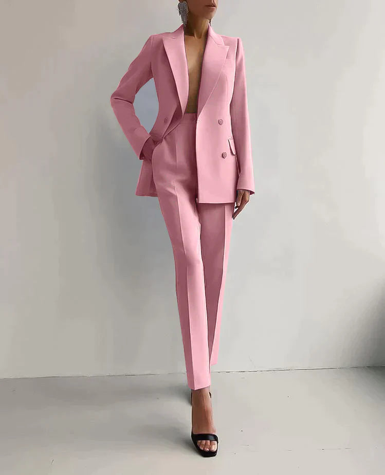 Classic Vintage Trousers with a Flattering Fit