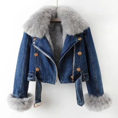 Effortlessly Elegant Coat with a Timeless Design