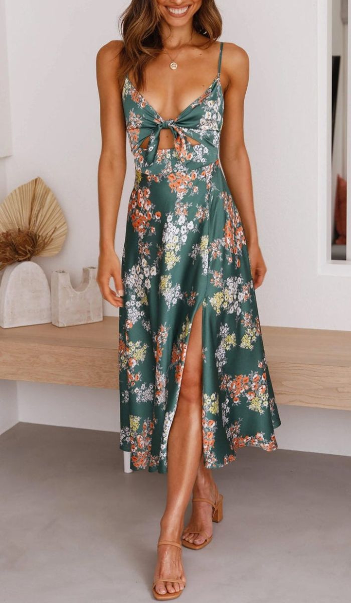 A Vintage Style Dress with Delicate Timeless Details