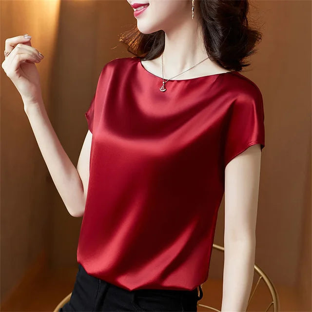 Beautifully Finished Blouse in a Timeless Design