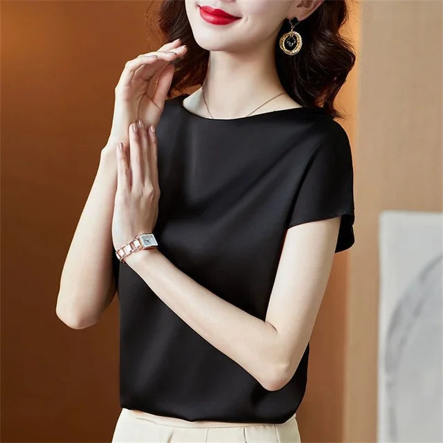 Beautifully Finished Blouse in a Timeless Design