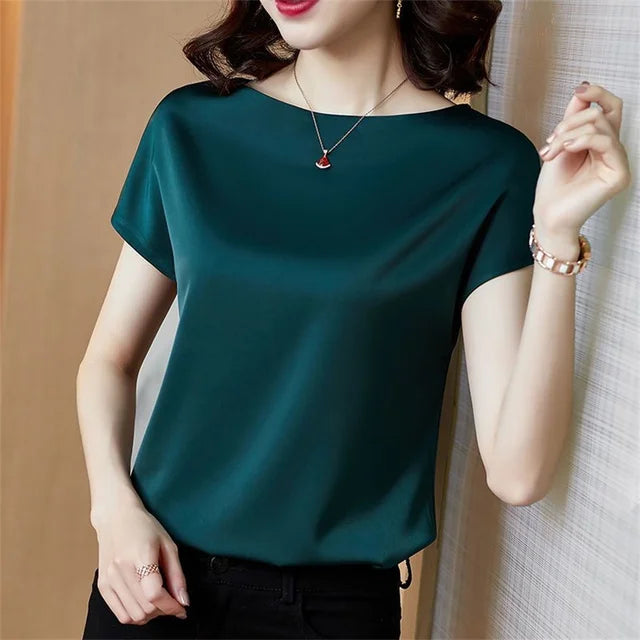 Beautifully Finished Blouse in a Timeless Design