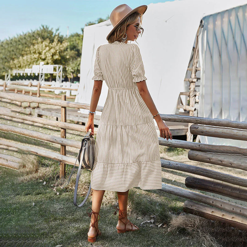 Beautifully Finished Dress in a Timeless Design