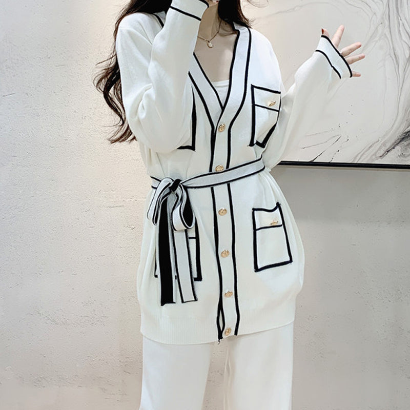 Elegantly Styled Trousers for Everyday Wear