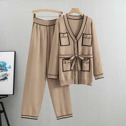 Elegantly Styled Trousers for Everyday Wear