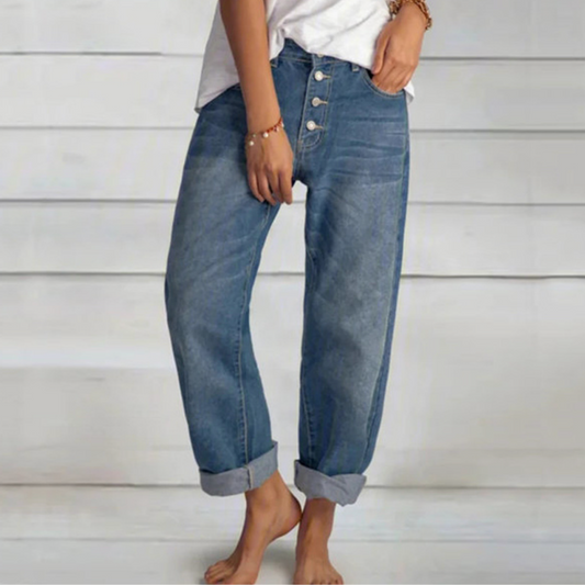Classic Vintage Trousers with a Flattering Fit