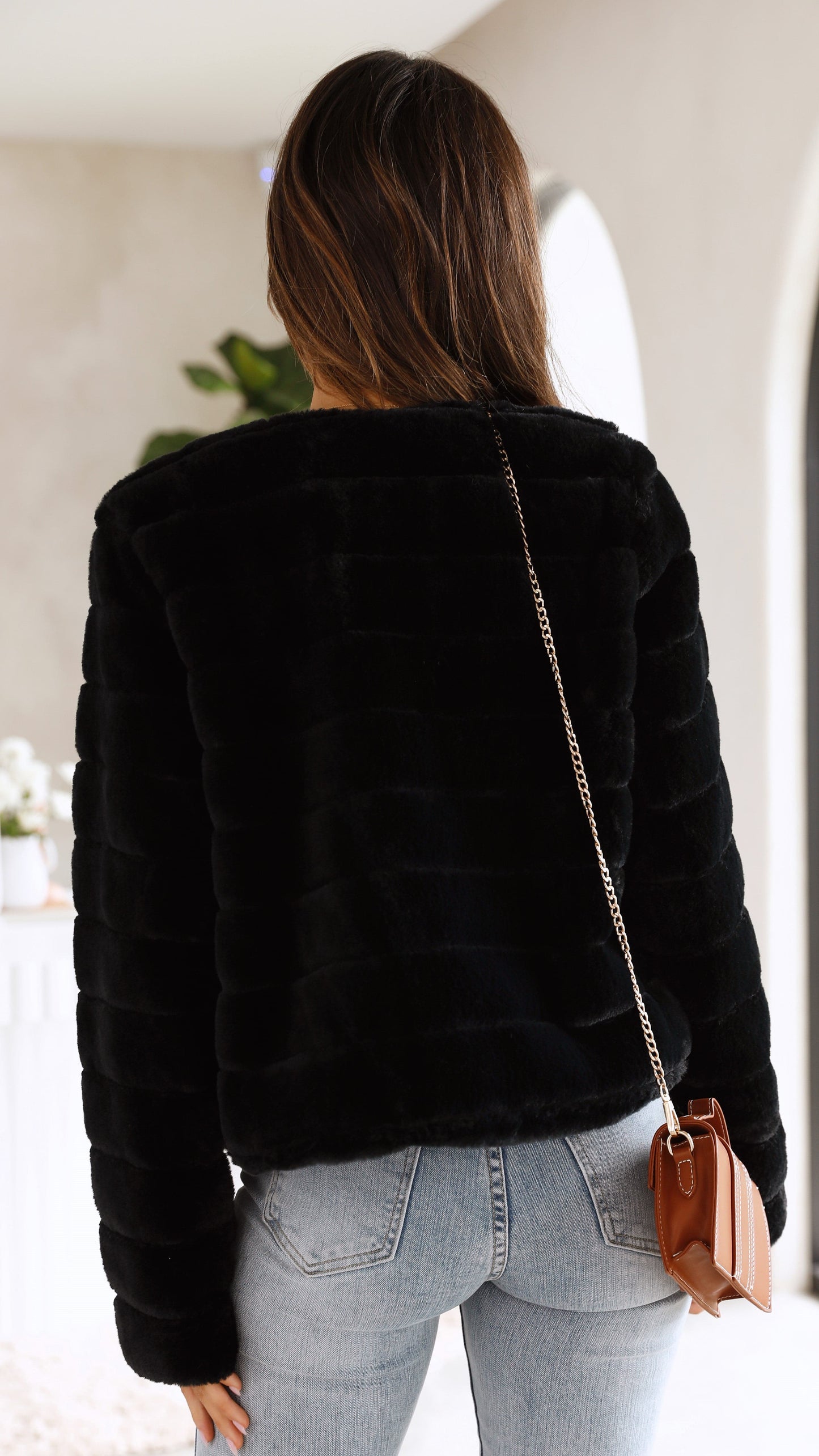 Well Tailored Jacket with a Graceful Silhouette