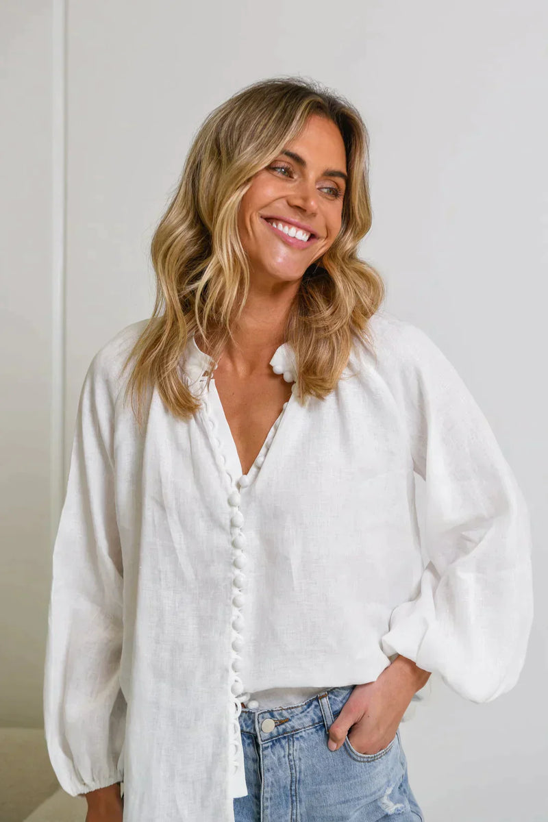 Elegantly Styled Blouse for Everyday Wear
