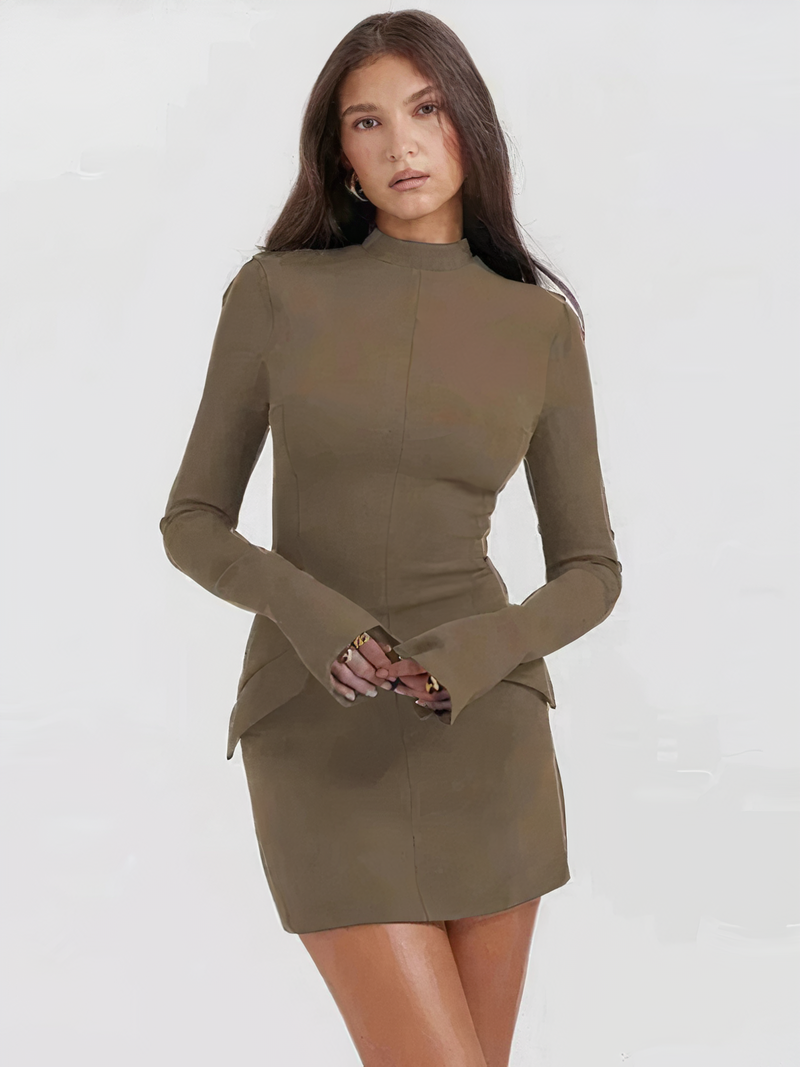 Well Tailored Dress with a Graceful Silhouette
