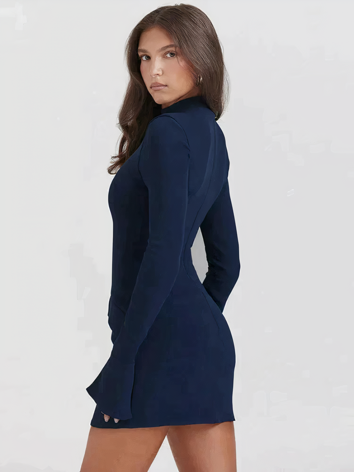 Well Tailored Dress with a Graceful Silhouette