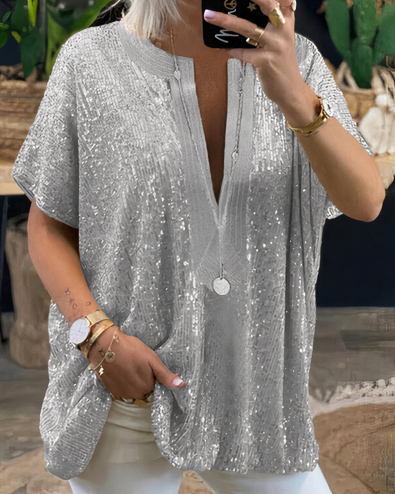 Effortlessly Elegant Blouse with a Timeless Design