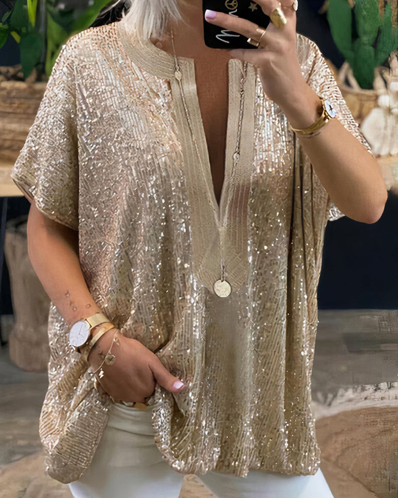 Effortlessly Elegant Blouse with a Timeless Design