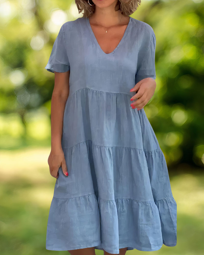 Classic Vintage Dress with a Flattering Fit