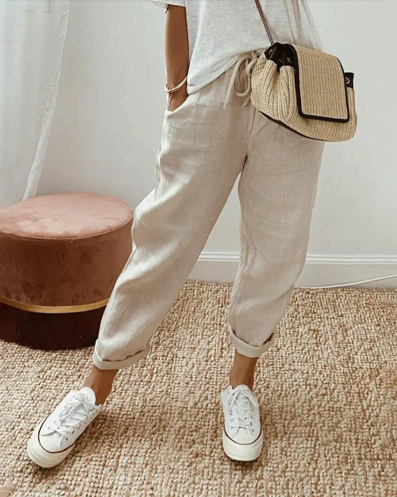 Classic Vintage Trousers with a Flattering Fit